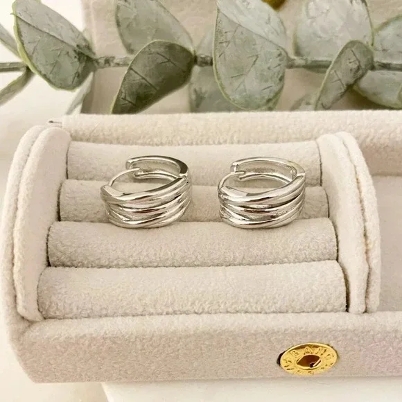 925 Sterling Silver Chunky Huggie Earrings Small Hoop Earrings Huggie Hoops - Picture 2 of 6